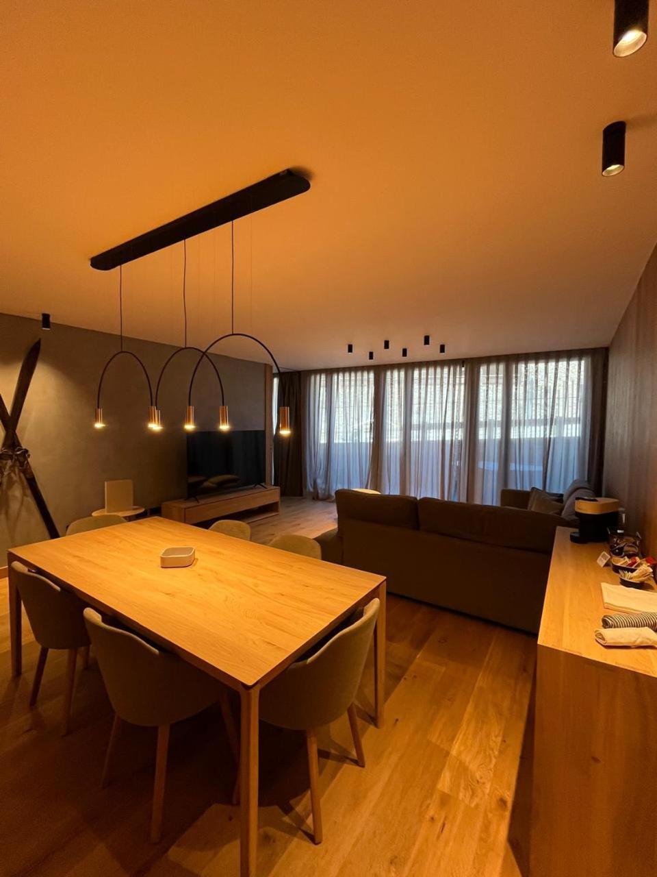 Apartamento Isard Residences By Leo